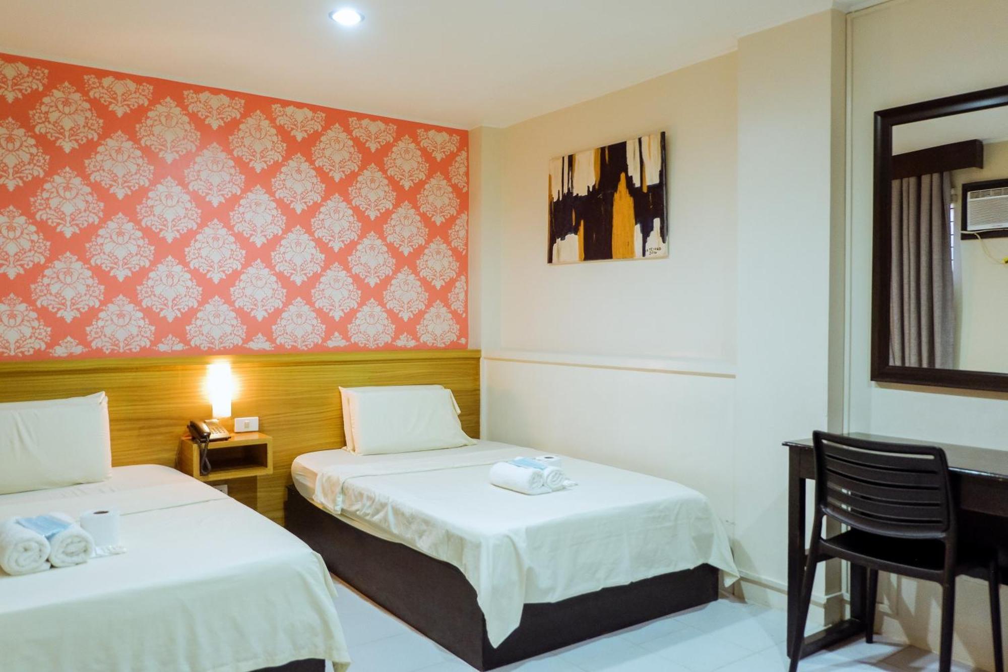 Hotel Juliano Manille Extérieur photo