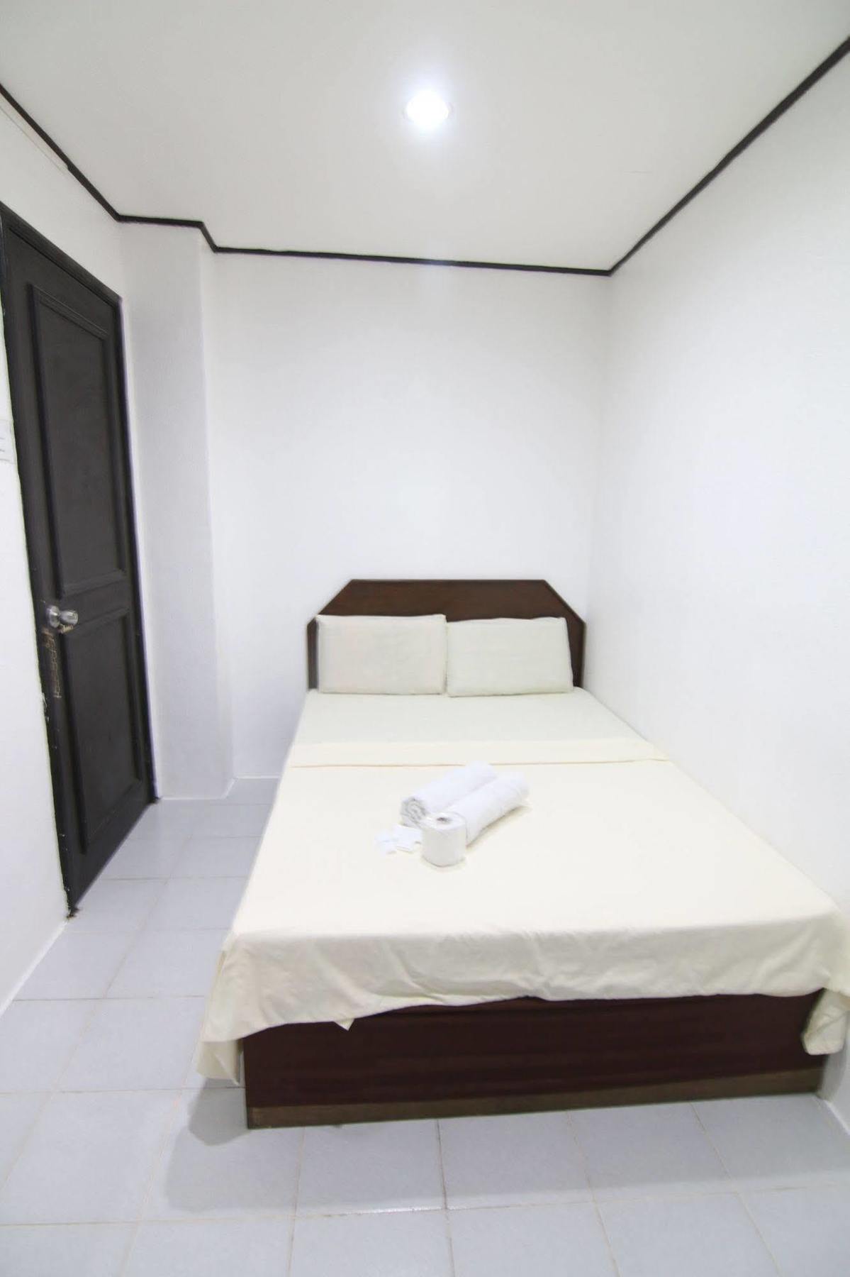Hotel Juliano Manille Extérieur photo